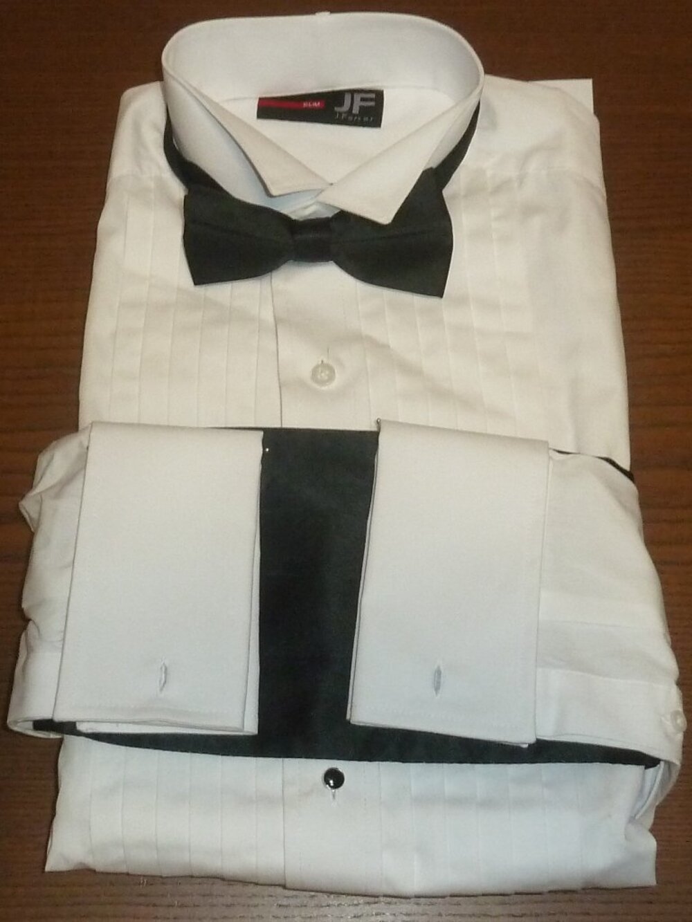 Tuxedo Shirt Bowtie Studs No Cufflink Size Small 14-14.5 32/33